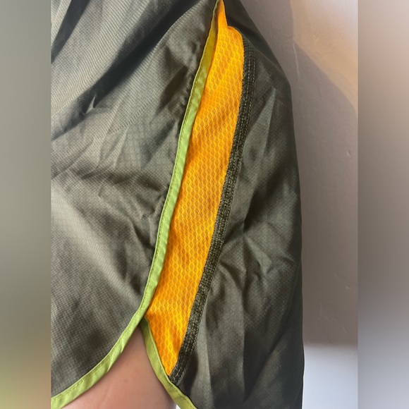 Patagonia Men’s Strider 7” Shorts Small - Picture 5 of 8